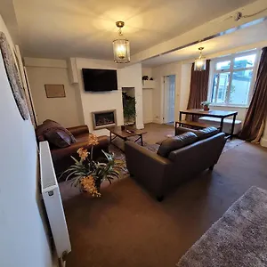 Seaside Flat With Fireplace Fast Wifi Free Parking Scarborough