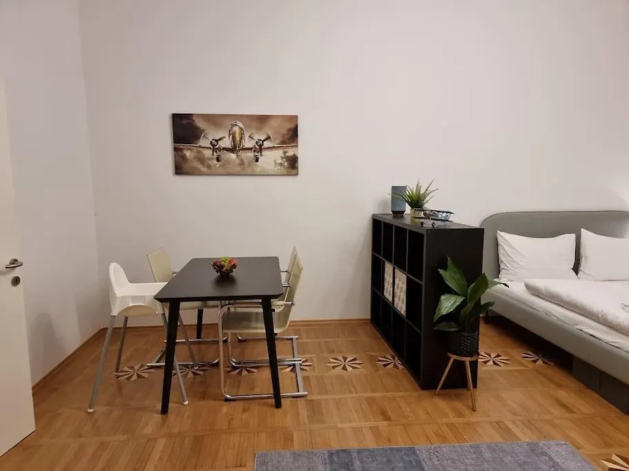 Sissi Royal Suite - Inner City 4 Bedroom Apartment Vienna