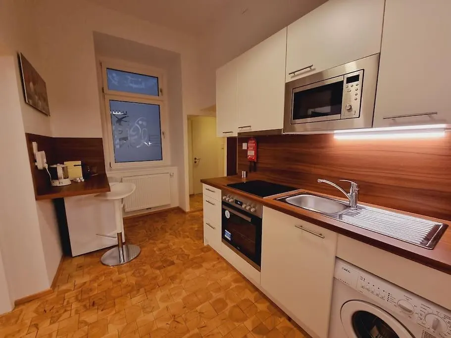 Sissi Royal Suite - Inner City 4 Bedroom Apartment Vienna Austria