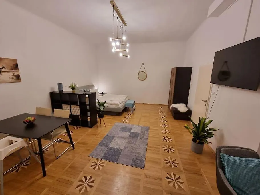 Sissi Royal Suite - Inner City 4 Bedroom Apartment Vienna 0*,