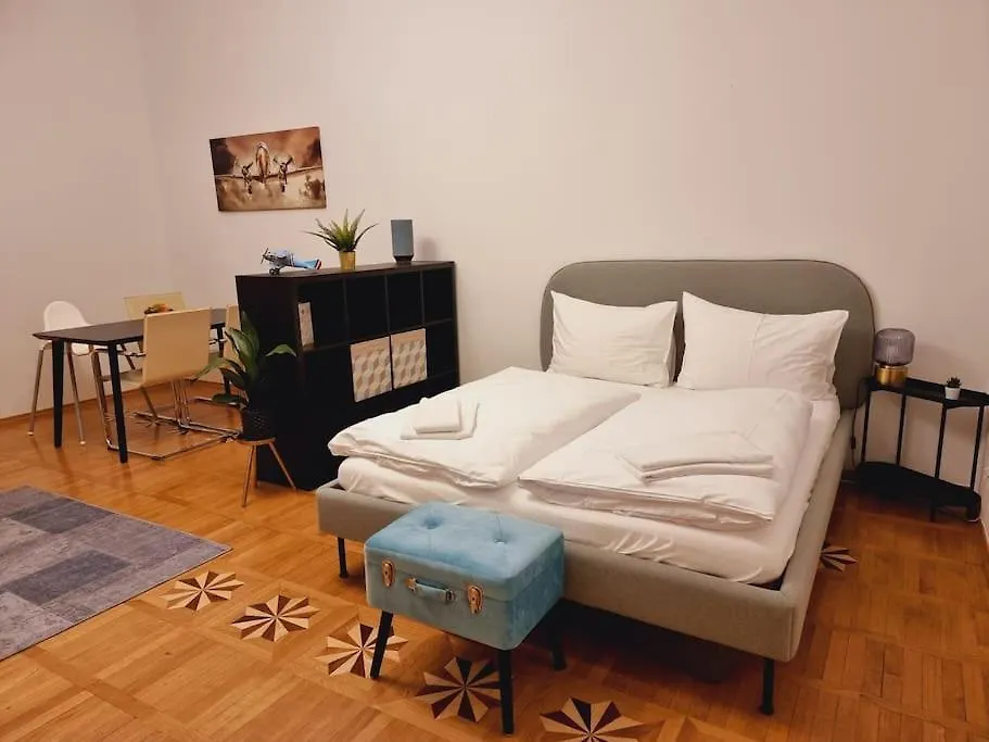 Sissi Royal Suite - Inner City 4 Bedroom Apartment Vienna